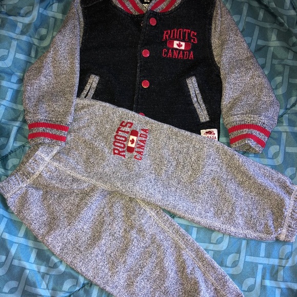 *SOLD* Roots Canada Jacket and Sweatpants. Size 2T - Picture 2 of 3